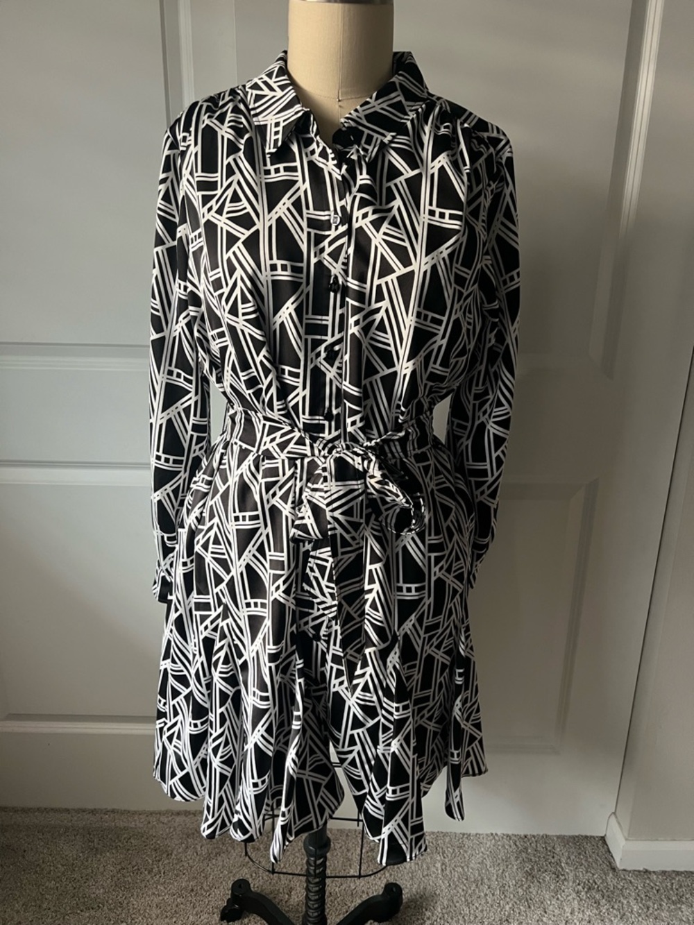 Karl Lagerfeld Black & White Geometric Long-Sleeve Shirt Dress